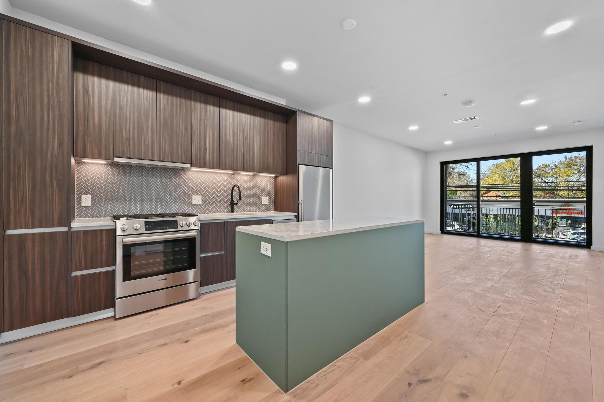 2209 S 1st St · #218