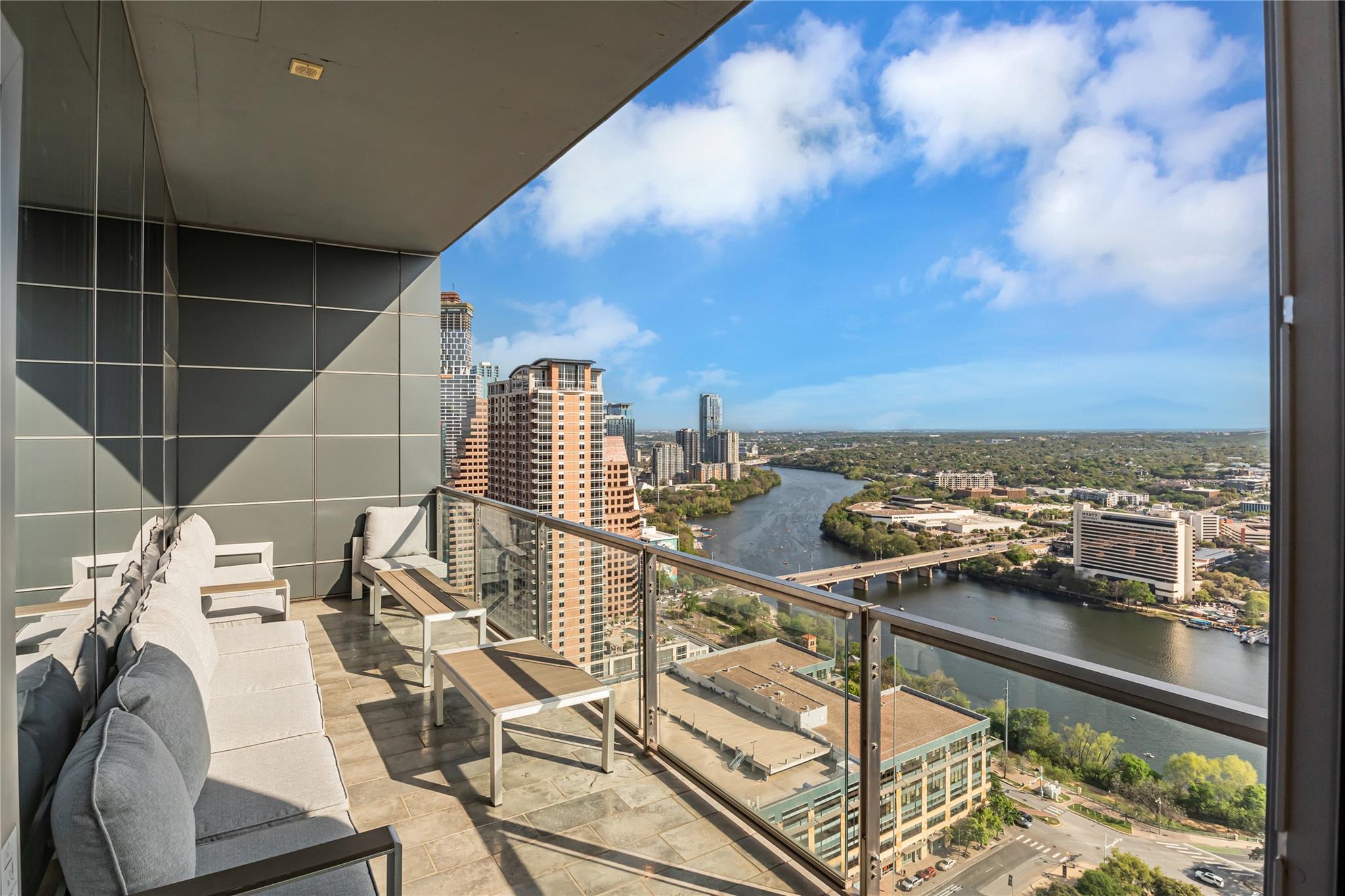 210 Lavaca St · #2903