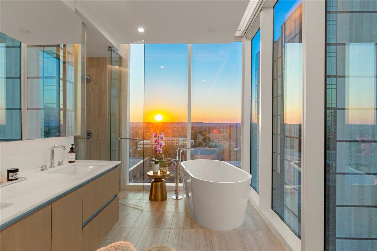 313 W 17th St · #1104