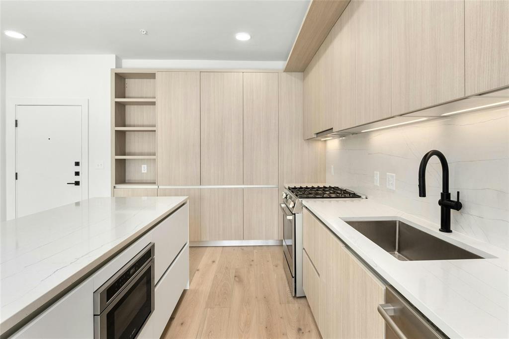2209 S 1st St · #332