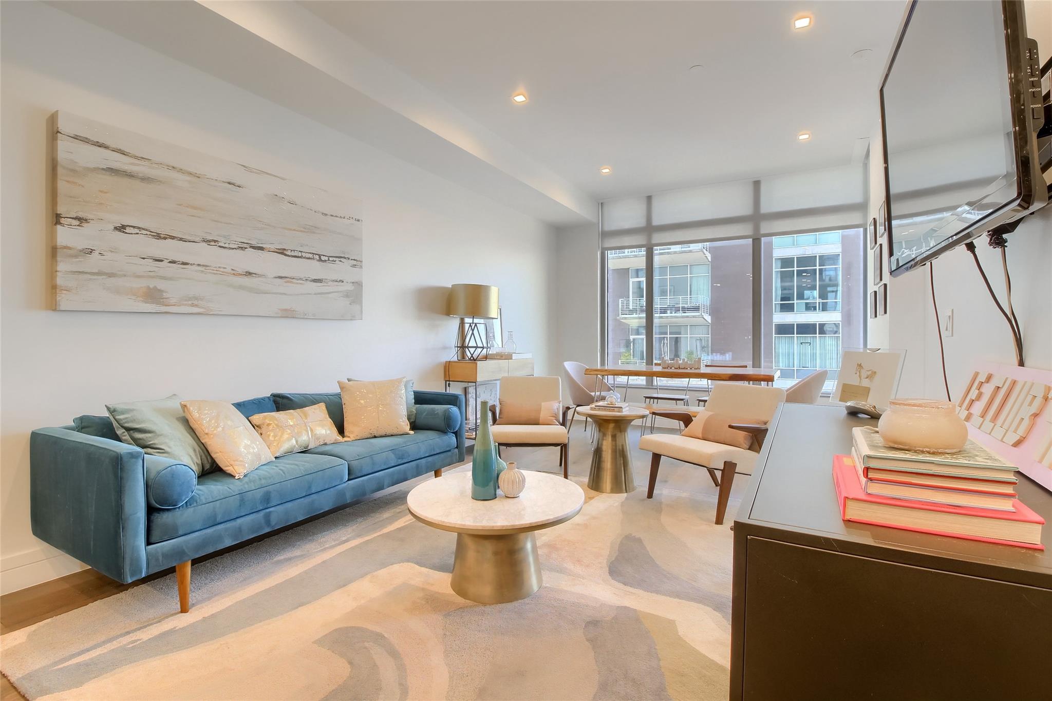 501 West Ave · #1002