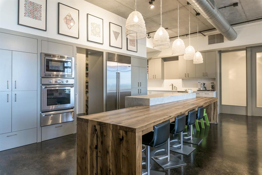 800 W 5th St · #1007