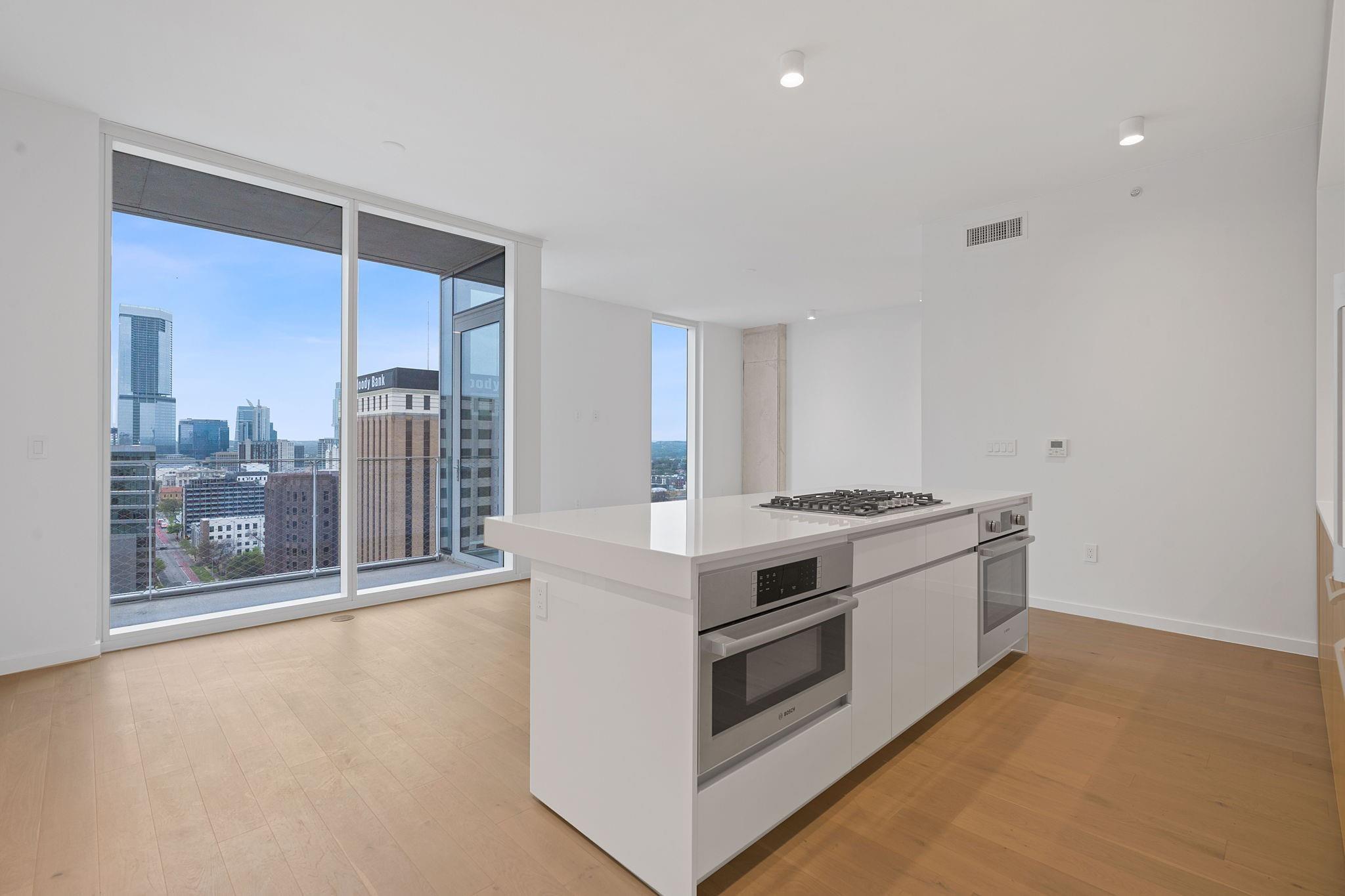 313 W 17th St · #2106