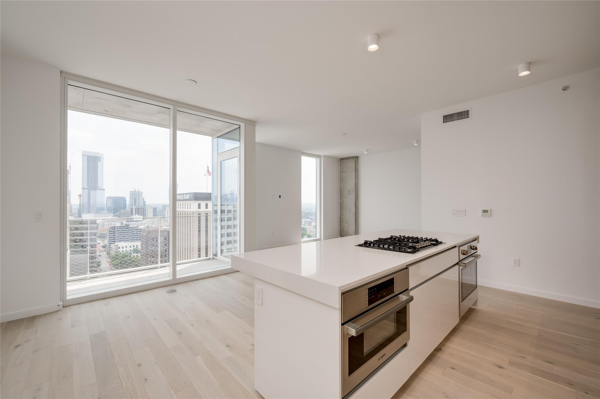 313 W 17th St · #1806