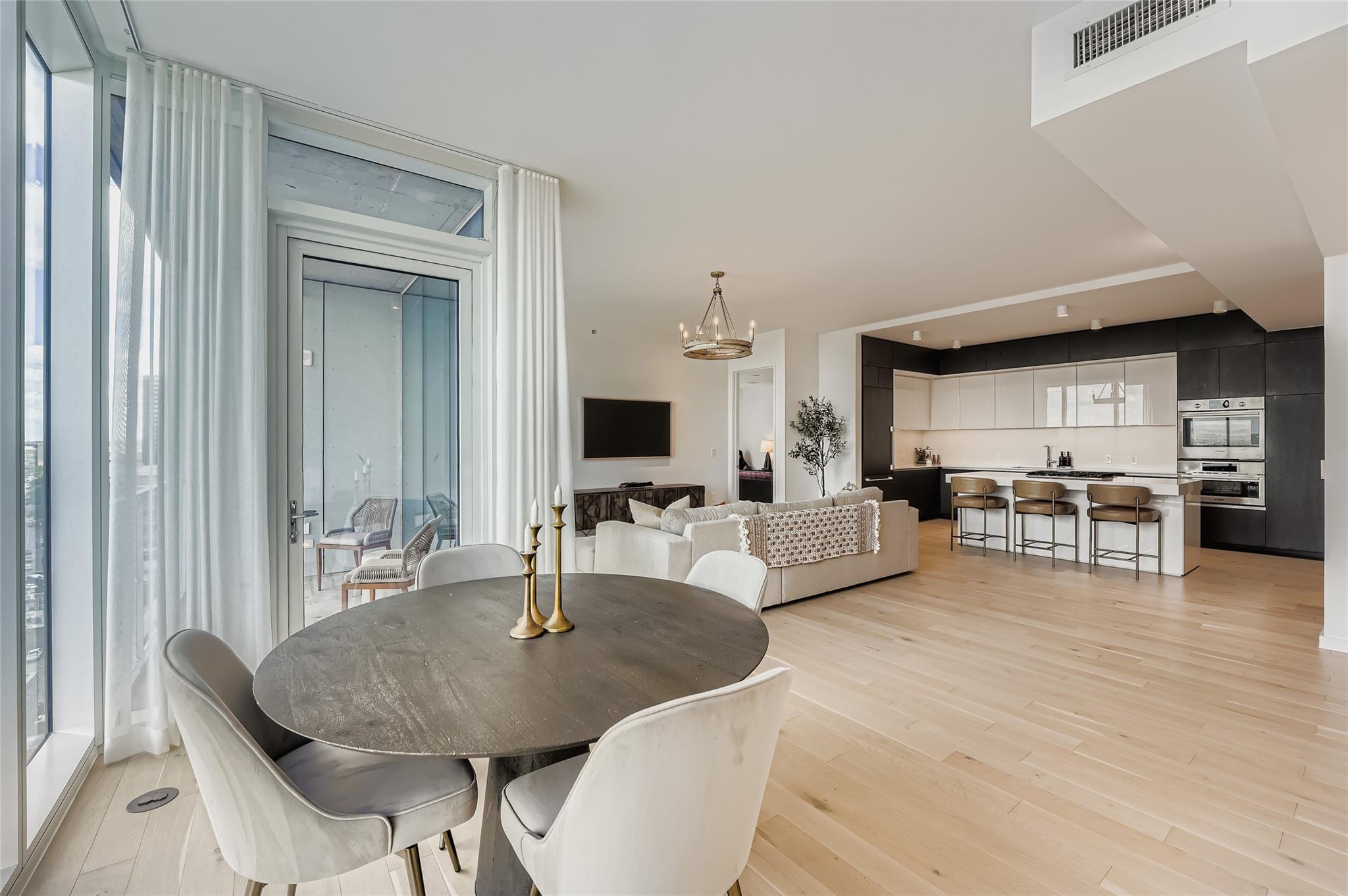 313 W 17th St · #1404