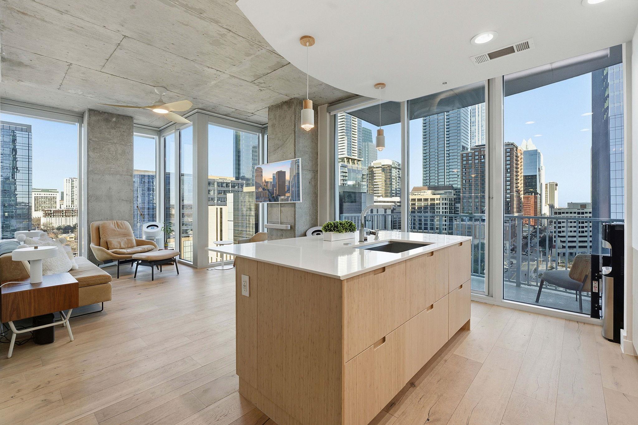 360 Nueces St · #1217