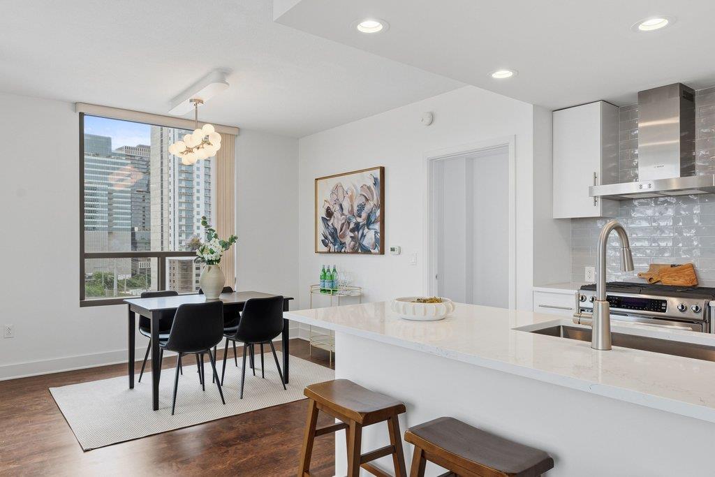 300 Bowie St · #1101