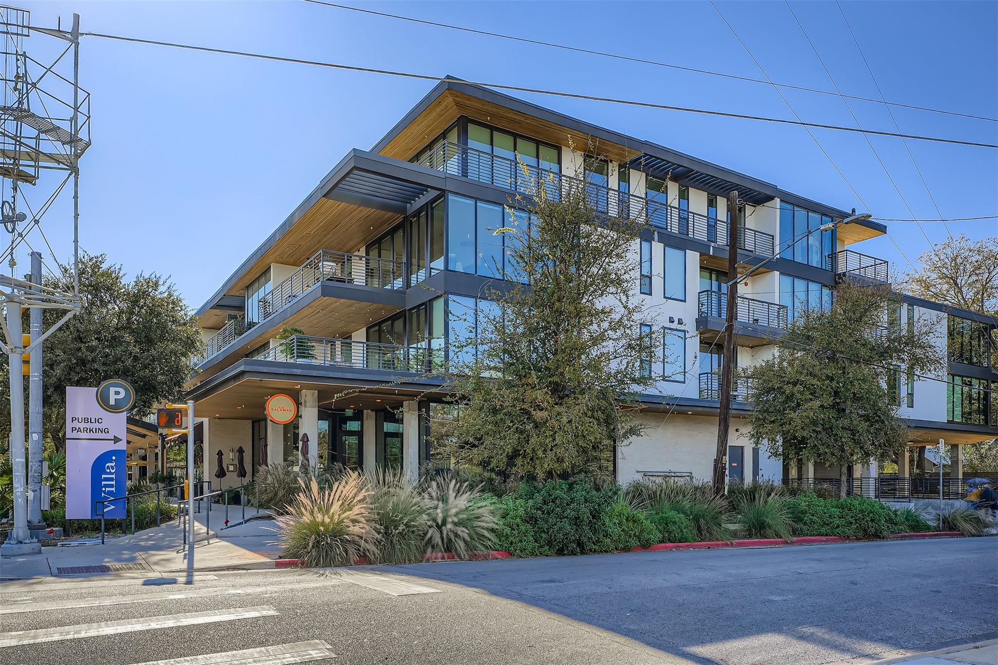 1600 S 1st St · #201
