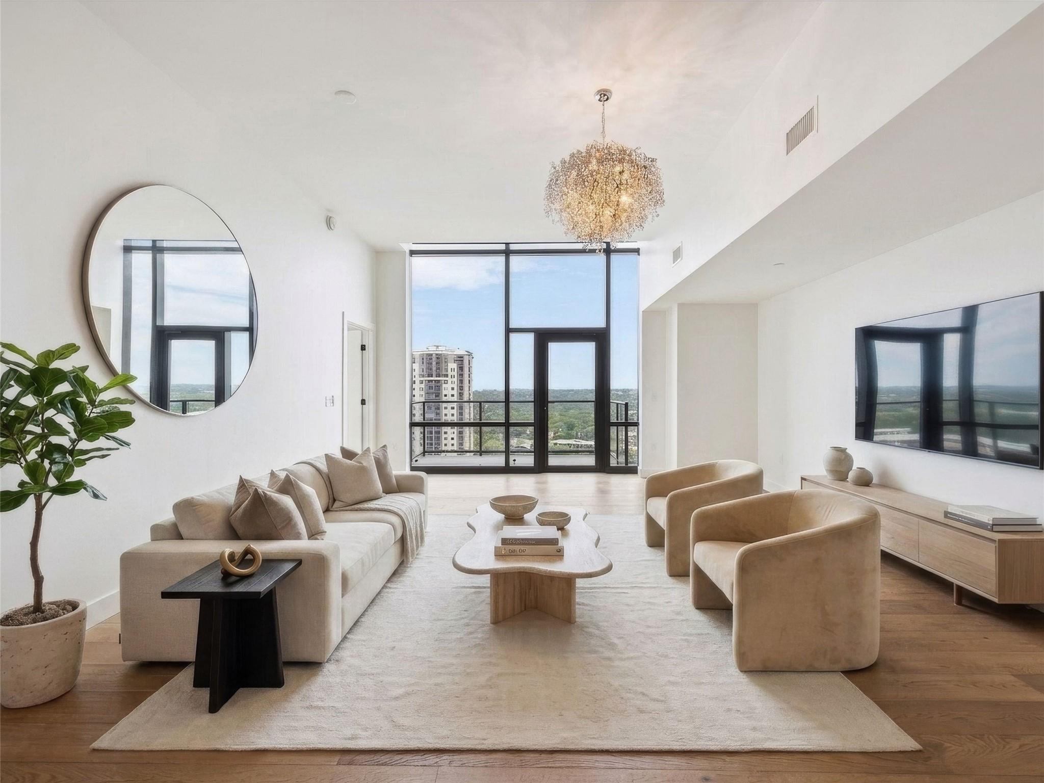 70 Rainey St · #2201