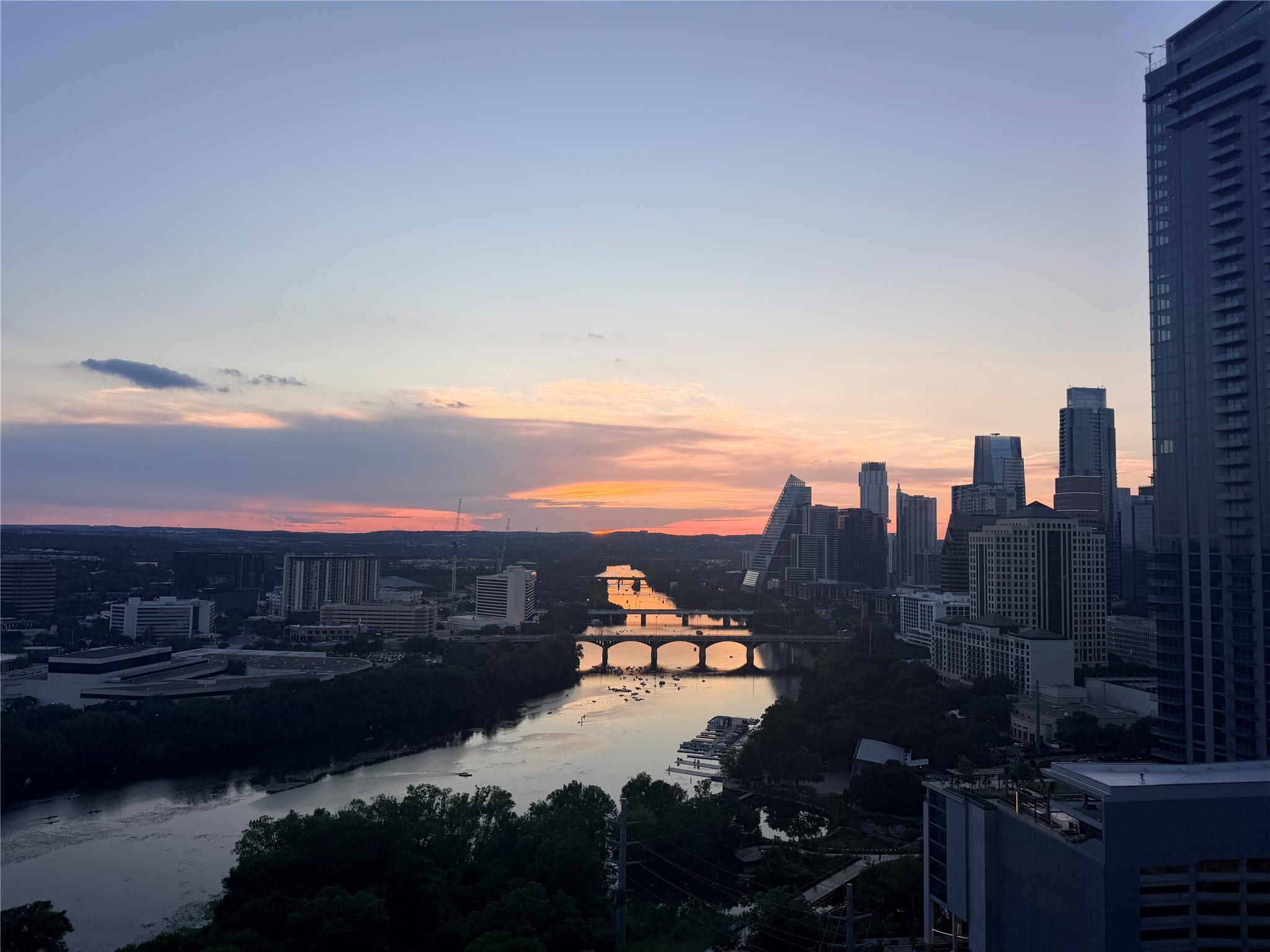 70 Rainey St · #2106