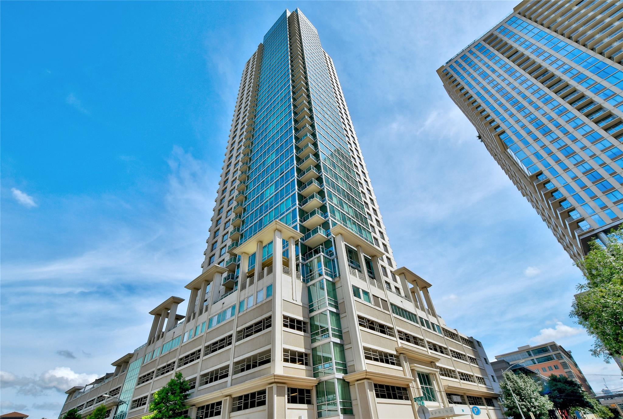 300 Bowie St · #3204