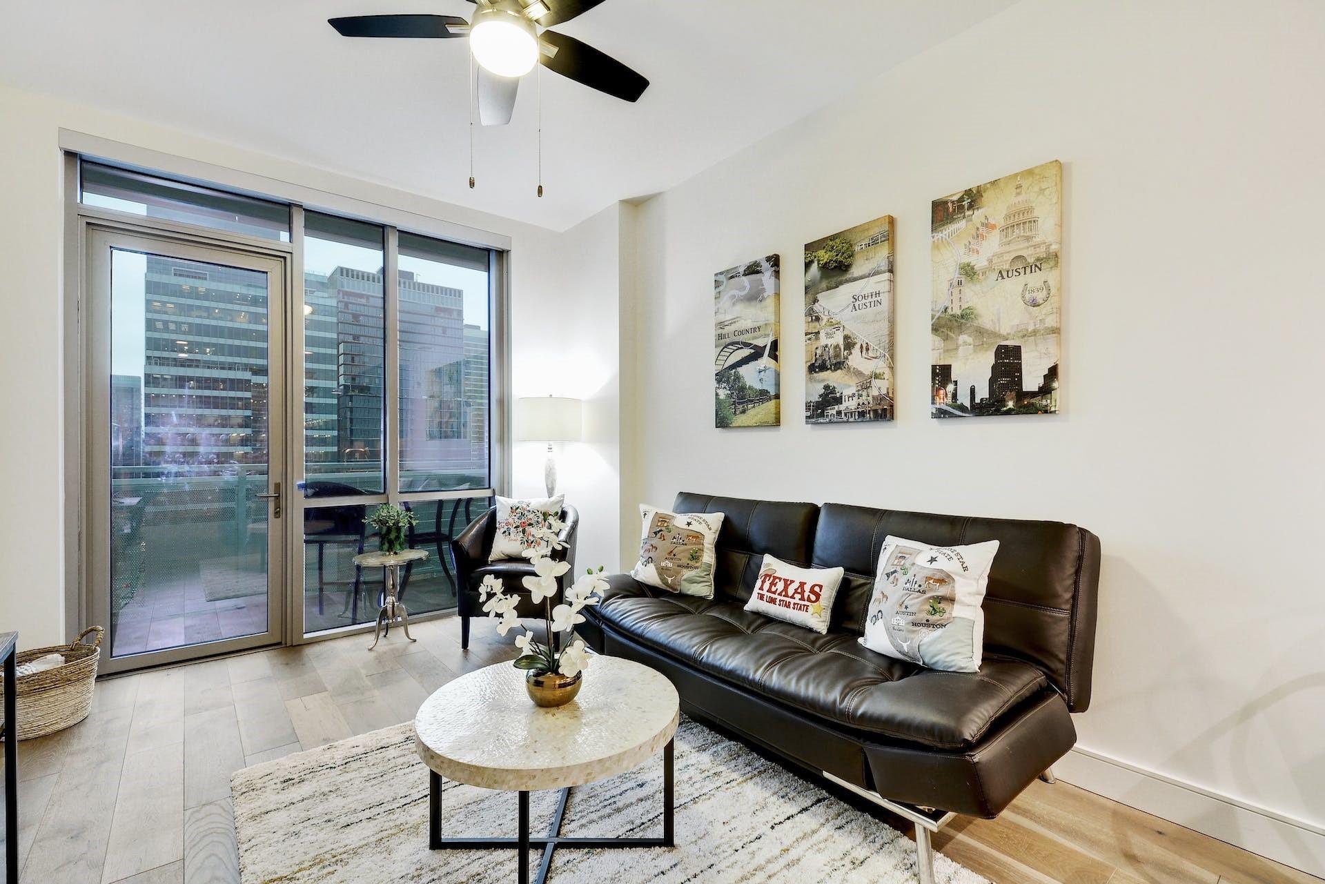 222 West Ave · #1911