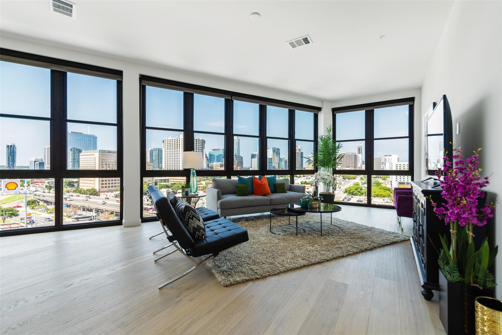 800 Embassy Dr · #525