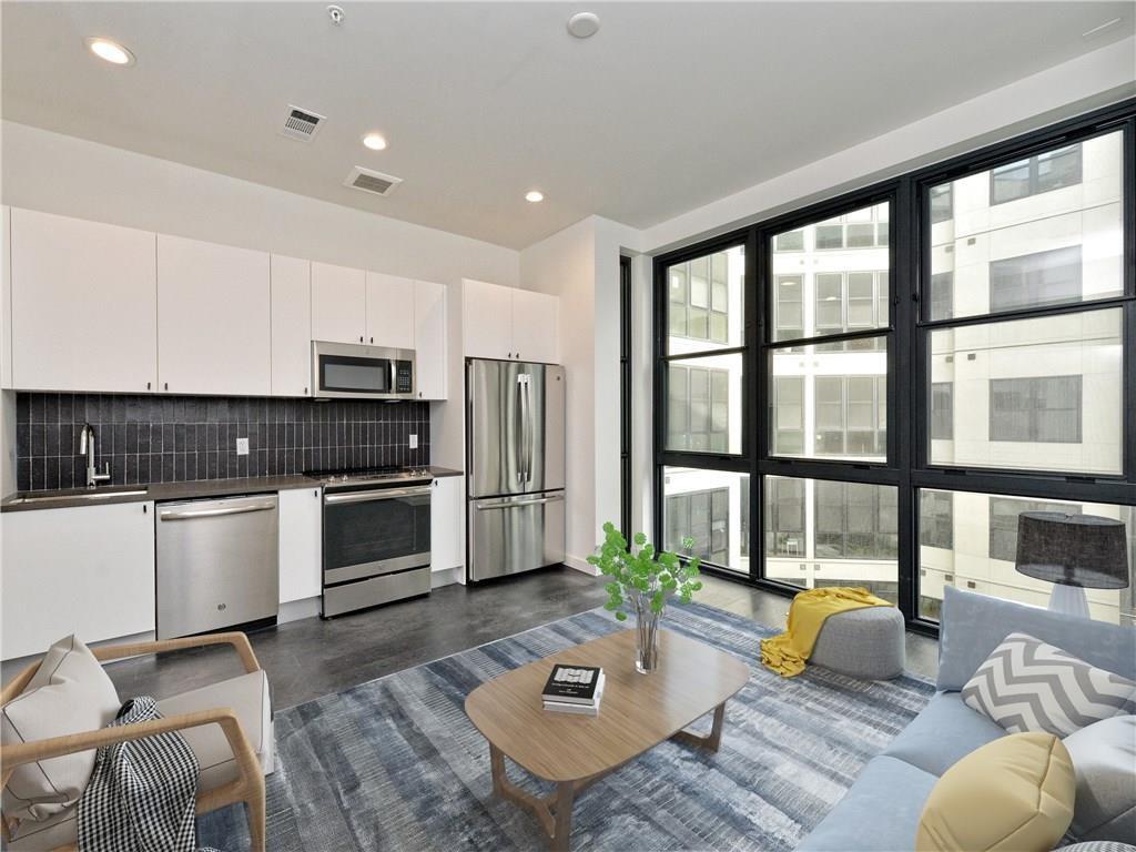 800 Embassy Dr · #323