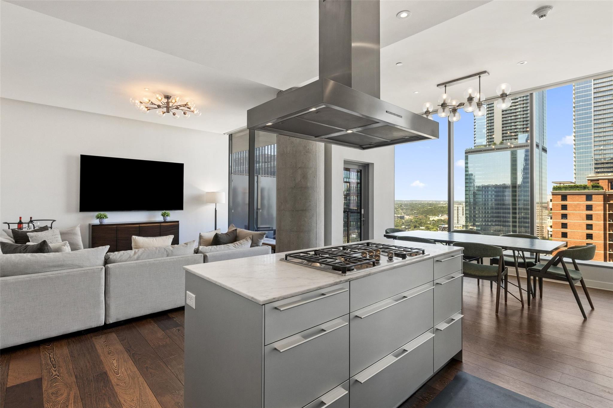 210 Lavaca St · #2311