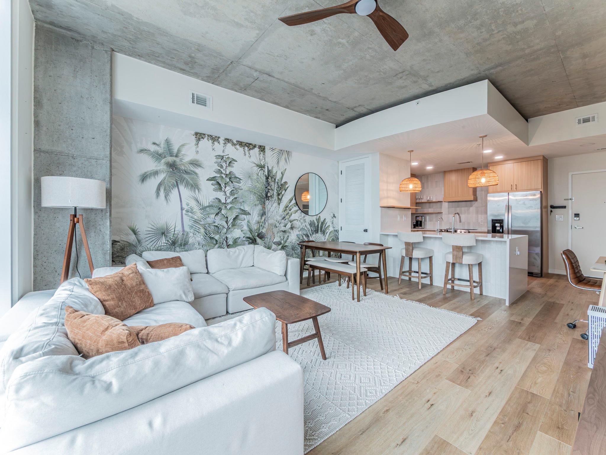 360 Nueces St · #1018