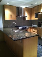 300 Bowie St · #902