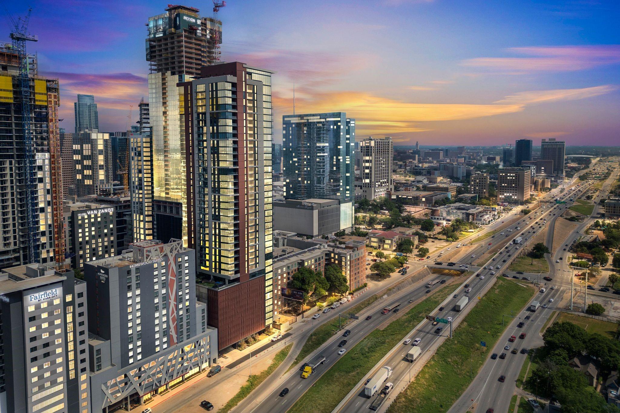 84 East Ave · #3206