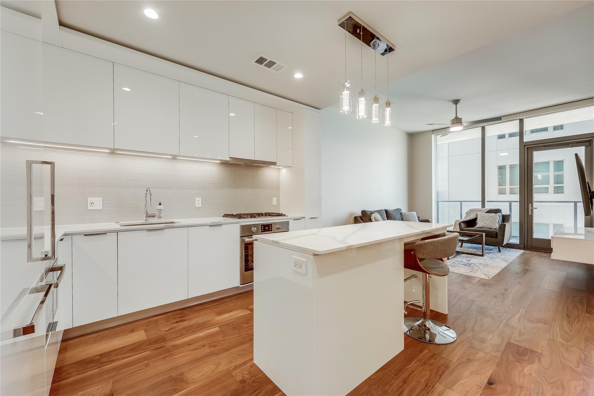44 East Ave · #2303