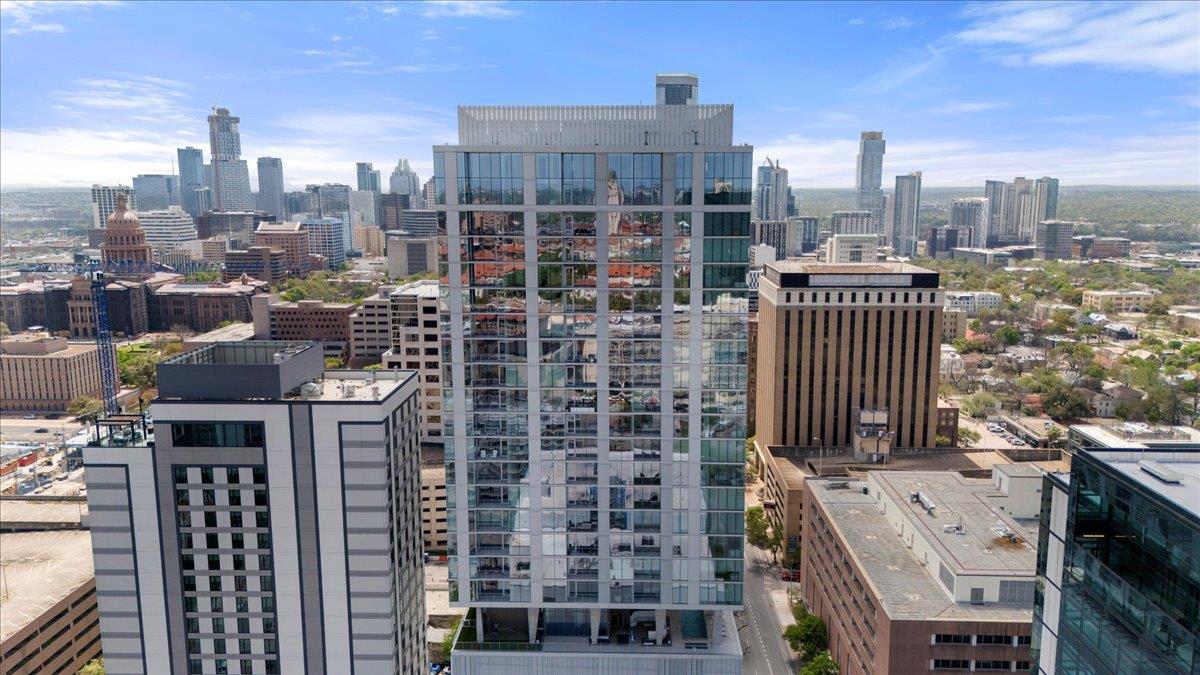 313 W 17th St · #2305