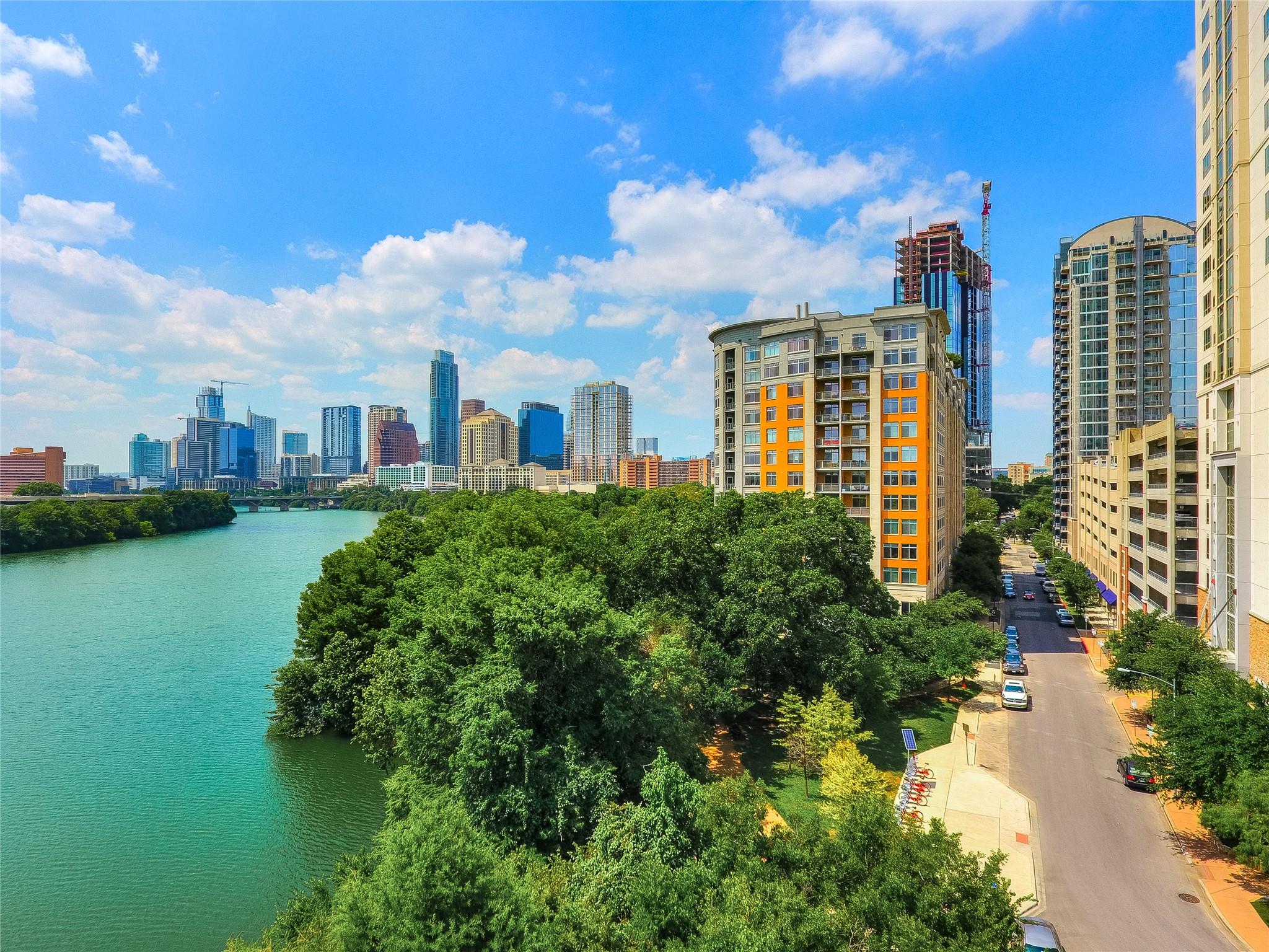 54 Rainey St · #920