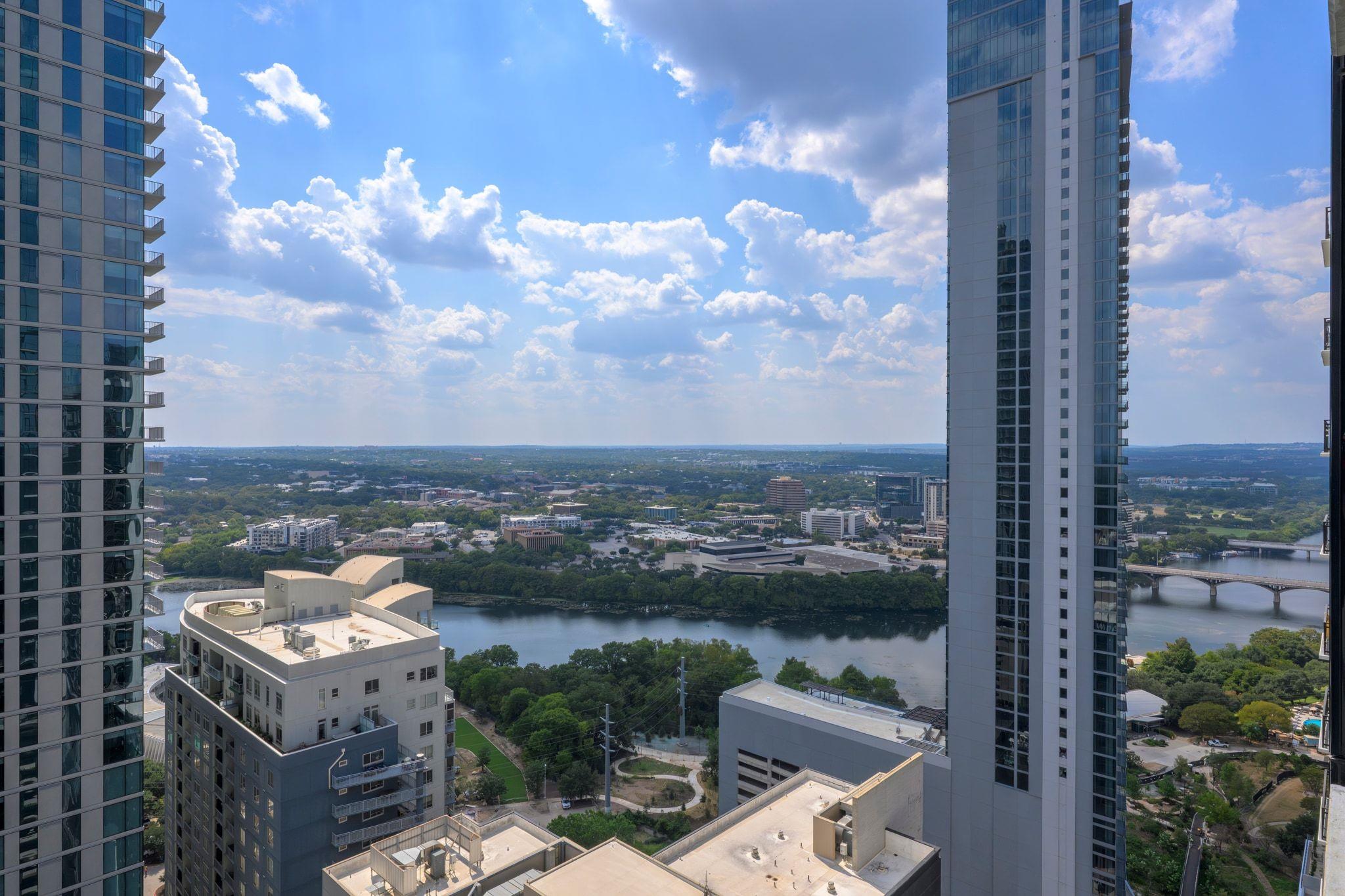 610 Davis St · #2803