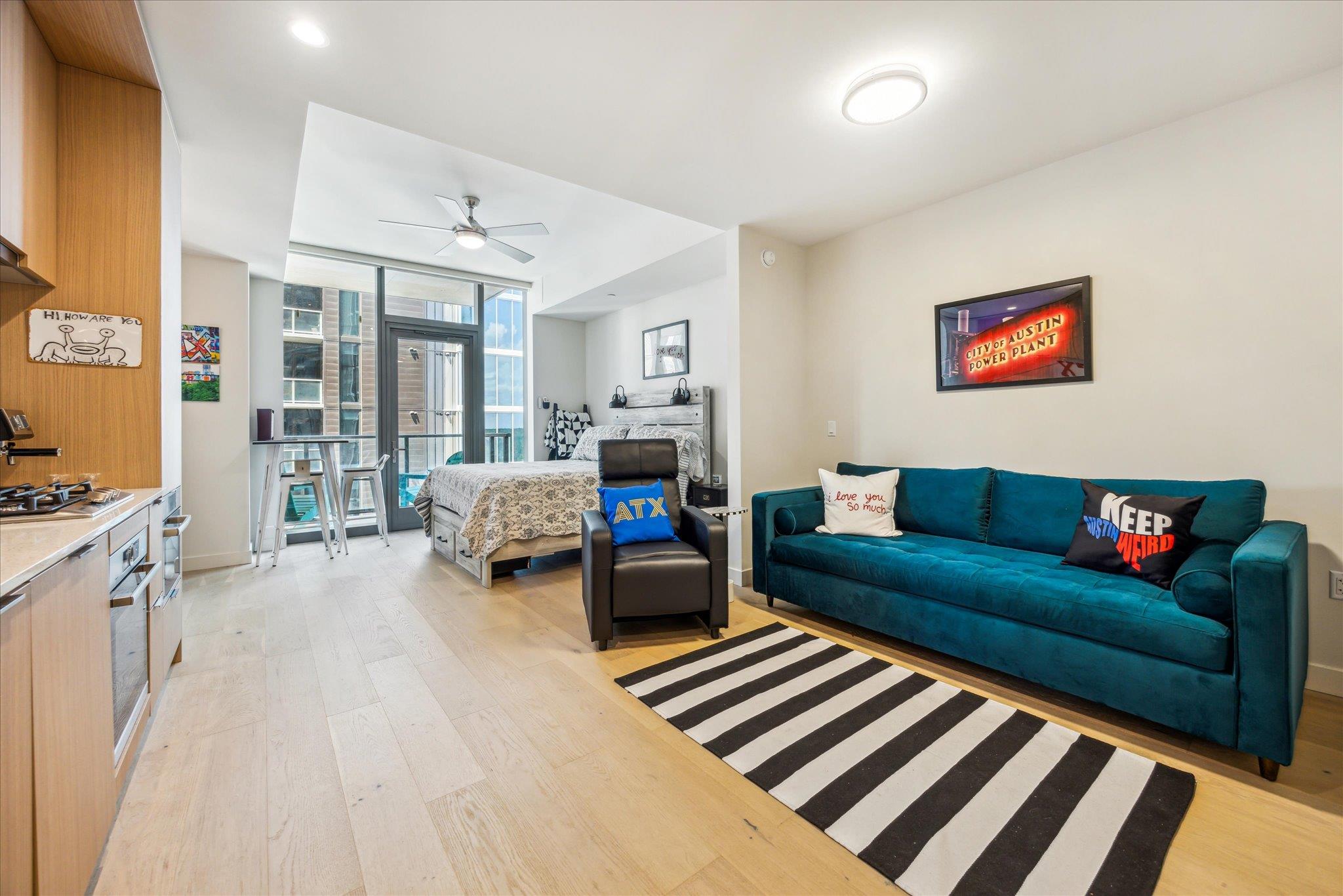44 East Ave · #1806