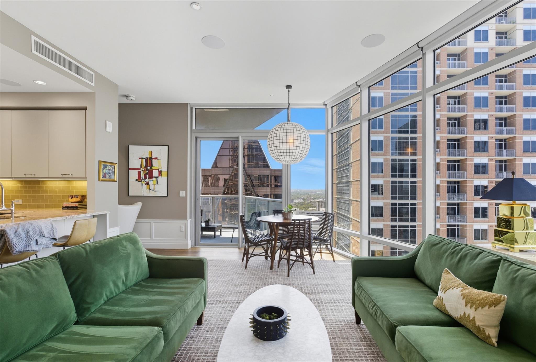 200 Congress Ave · #25C