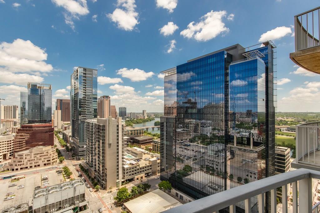 360 Nueces St · #2305