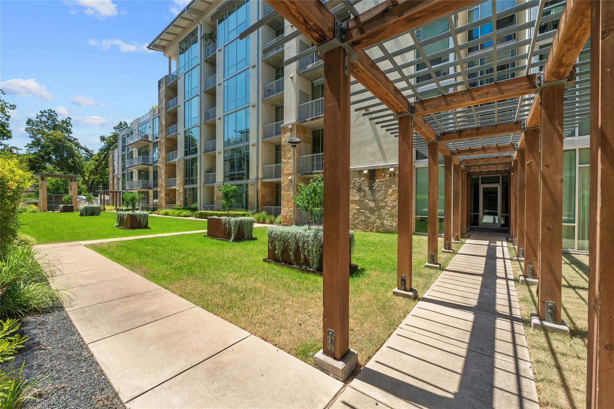 1600 Barton Springs Rd · #6404